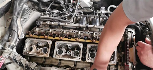 汽車發動機怠速抖動是什么原因引起的？